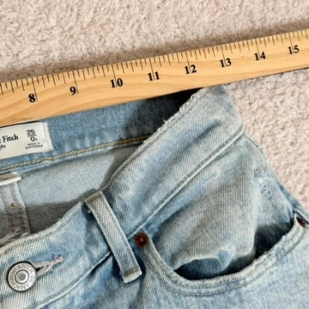Abercrombie Fitch Womens 90s Straight Jeans Low Rise Light‎ Curve Love 25/0 NWT